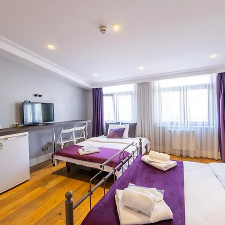 The Luxury Frame Suites Hotel *