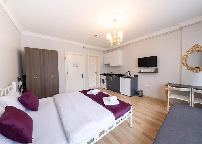 The Luxury Frame Suites Hotel *