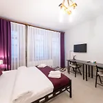 Отель The Luxury Frame Suites