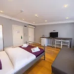 The Luxury Frame Suites Отель *