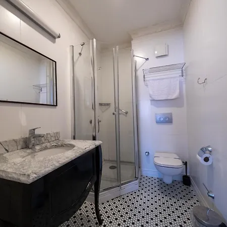 The Luxury Frame Suites