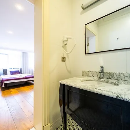 The Luxury Frame Suites