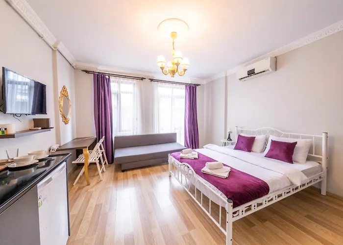 The Luxury Frame Suites Hotell