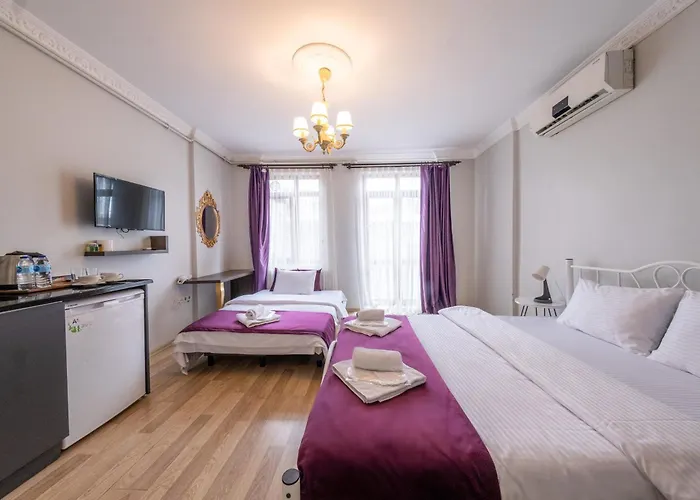 The Luxury Frame Suites Hotell